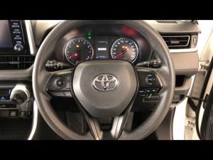 Toyota RAV4 2.0 GX auto - Image 8
