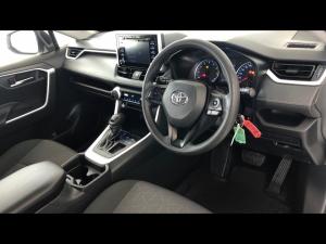 Toyota RAV4 2.0 GX auto - Image 10