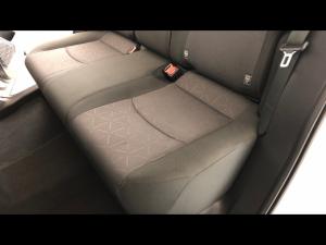 Toyota RAV4 2.0 GX auto - Image 12
