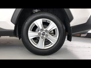 Toyota RAV4 2.0 GX auto - Image 19
