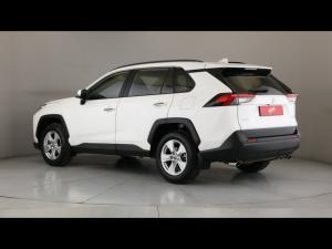 Toyota RAV4 2.0 GX auto - Image 21