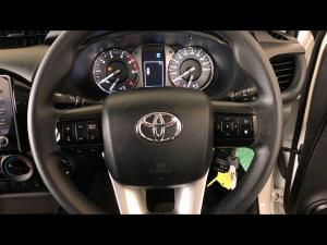 Toyota Hilux 2.4GD-6 double cab 4x4 Raider auto - Image 8