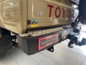 Toyota Land Cruiser 79 4.0PD/C - Image 15