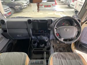 Toyota Land Cruiser 79 4.0PD/C - Image 6