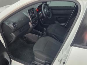 Renault Kwid 1.0 Expression / Life / Evolution 5-Door - Image 7