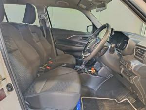 Suzuki Swift 1.2 GLX auto - Image 10