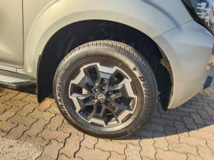 Nissan Navara 2.5DDTi double cab LE Plus - Image 12
