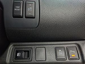 Nissan Navara 2.5DDTi double cab Pro-4X 4x4 - Image 15