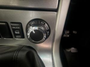 Nissan Navara 2.5dCi double cab 4x4 Safari - Image 11