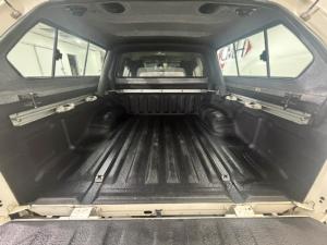 Nissan Navara 2.5dCi double cab 4x4 Safari - Image 13