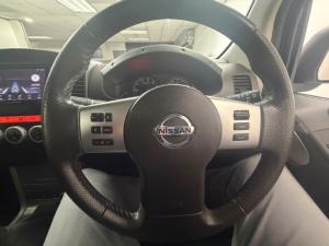 Nissan Navara 2.5dCi double cab 4x4 Safari - Image 14