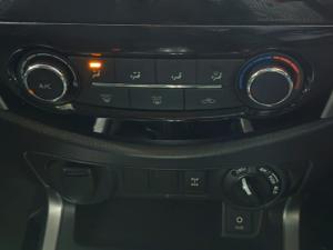 Nissan Navara 2.3D double cab 4x4 LE - Image 8