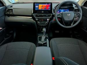 Mahindra XUV 3XO 1.2T AX5 auto - Image 5