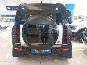 Land Rover Defender 90 D300 X-Dynamic SE - Image 10
