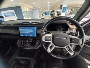 Land Rover Defender 90 D300 X-Dynamic SE - Image 4