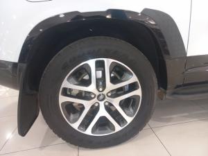 Land Rover Defender 90 D300 X-Dynamic SE - Image 8