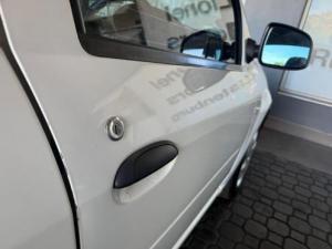Nissan NP200 1.6i safety pack (aircon) - Image 7