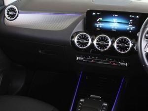 Mercedes-Benz GLA GLA200 Progressive - Image 11