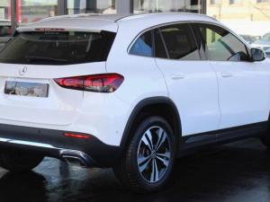 Mercedes-Benz GLA GLA200 Progressive - Image 4