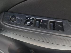 Suzuki Swift 1.2 GL manual - Image 12