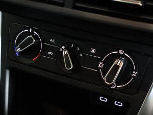 Volkswagen Polo hatch 1.0TSI Life manual - Image 19