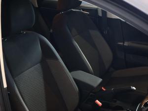 Volkswagen Polo hatch 1.0TSI Life manual - Image 11