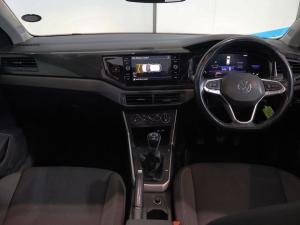 Volkswagen Polo hatch 1.0TSI Life manual - Image 10