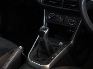 Volkswagen Polo hatch 1.0TSI Life manual - Image 13