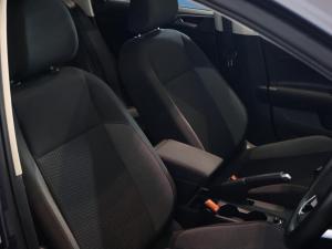 Volkswagen Polo hatch 1.0TSI Life manual - Image 10