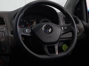 Volkswagen Polo Vivo hatch 1.6 Comfortline auto - Image 17