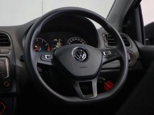 Volkswagen Polo Vivo hatch 1.6 Comfortline auto - Image 15