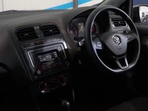 Volkswagen Polo Vivo hatch 1.6 Comfortline auto - Image 19