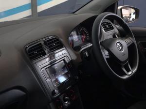 Volkswagen Polo Vivo hatch 1.6 Comfortline auto - Image 20