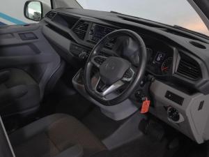 Volkswagen Transporter 2.0TDI Kombi SWB Trendline auto - Image 14