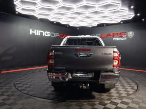 Toyota Hilux 2.8GD-6 double cab 4x4 Raider auto - Image 5