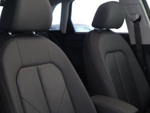Audi Q3 40TFSI quattro Advanced - Image 17