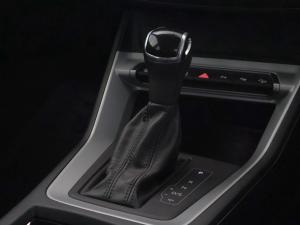 Audi Q3 40TFSI quattro Advanced - Image 23