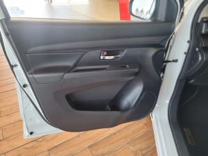 Toyota Rumion 1.5 SX manual - Image 21