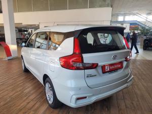 Toyota Rumion 1.5 SX manual - Image 6