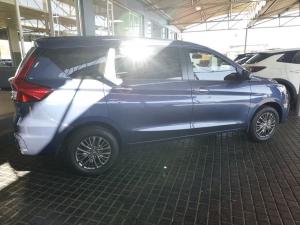 Toyota Rumion 1.5 TX manual - Image 8