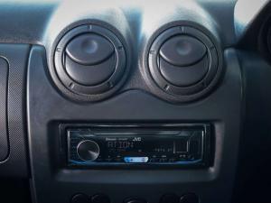 Nissan NP200 1.6i safety pack (aircon) - Image 13