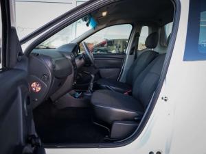 Nissan NP200 1.6i safety pack (aircon) - Image 16