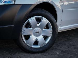 Nissan NP200 1.6i safety pack (aircon) - Image 3