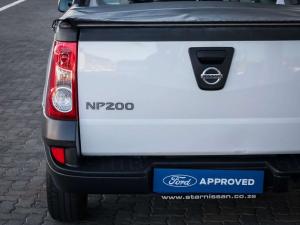 Nissan NP200 1.6i safety pack (aircon) - Image 9