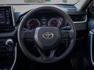 Toyota RAV4 2.0 GX auto - Image 11
