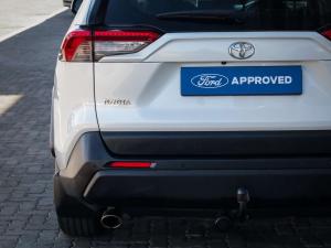 Toyota RAV4 2.0 GX auto - Image 8
