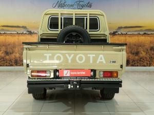 Toyota Land Cruiser 79 4.2D double cab - Image 5
