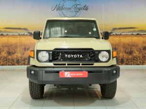 Toyota Land Cruiser 79 4.2D double cab - Image 4