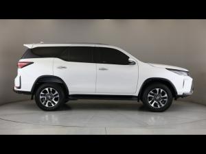 Toyota Fortuner 2.4GD-6 auto - Image 3
