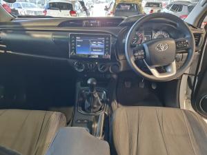 Toyota Hilux 2.4GD-6 Xtra cab Raider manual - Image 6